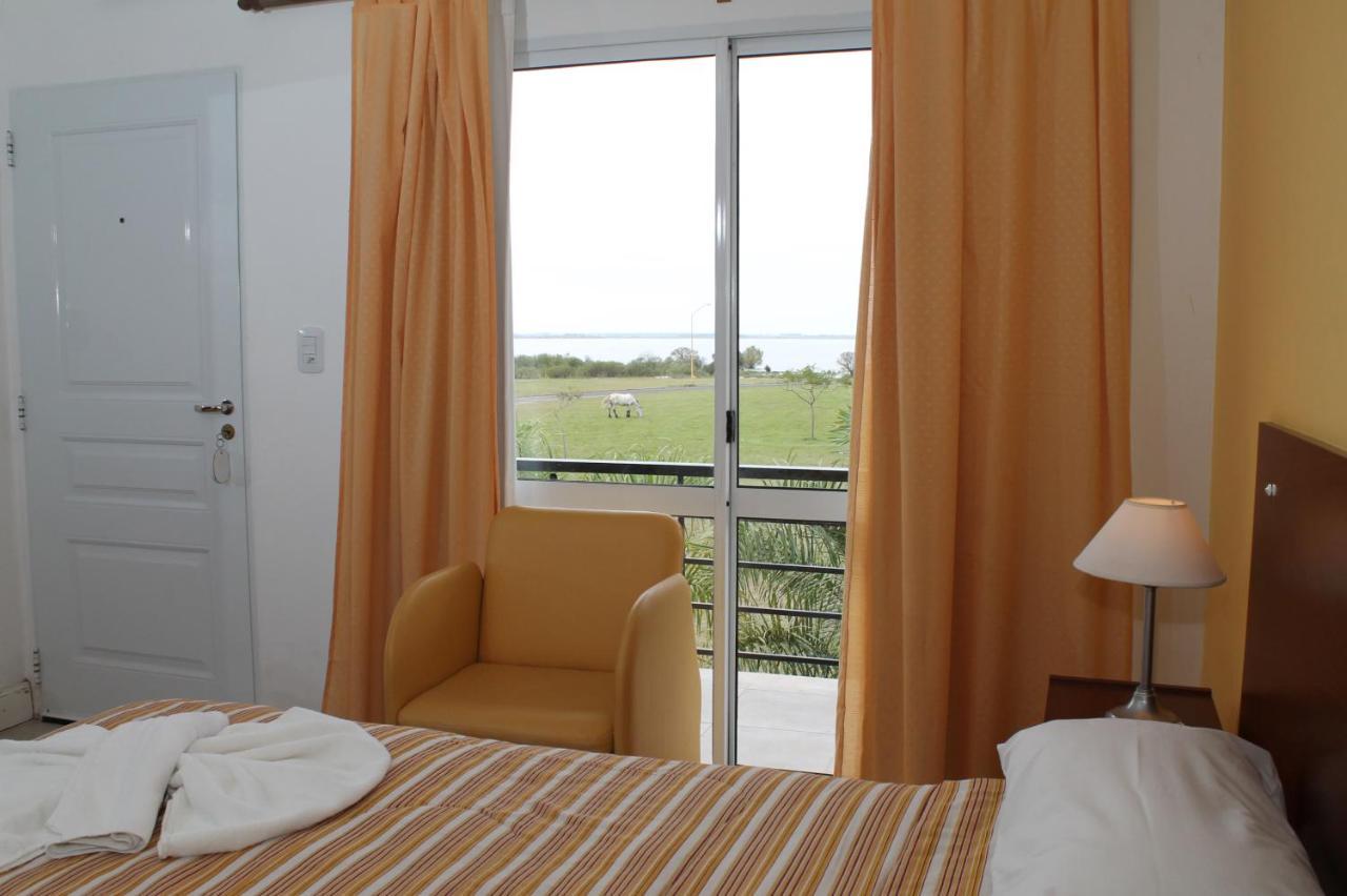 Brisas Del Lago Apart Y Hotel Federación Rum bild