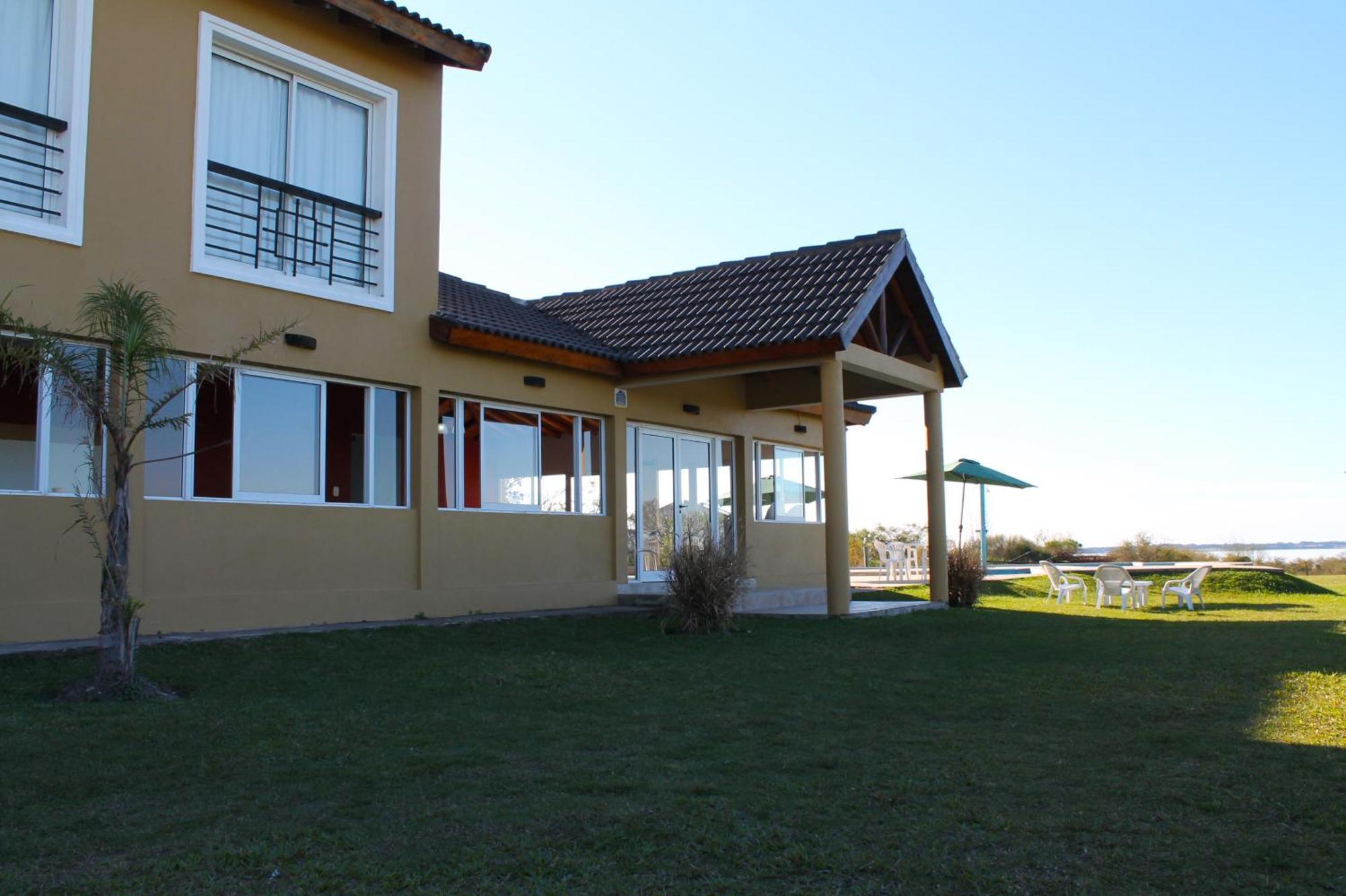 Brisas Del Lago Apart Y Hotel Federación Exteriör bild